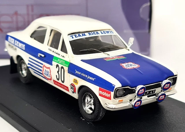 Trofeu 1/43 Ford Escort MK1 RS 2000 – Modèle Réduit Argenté, Plaques Françaises