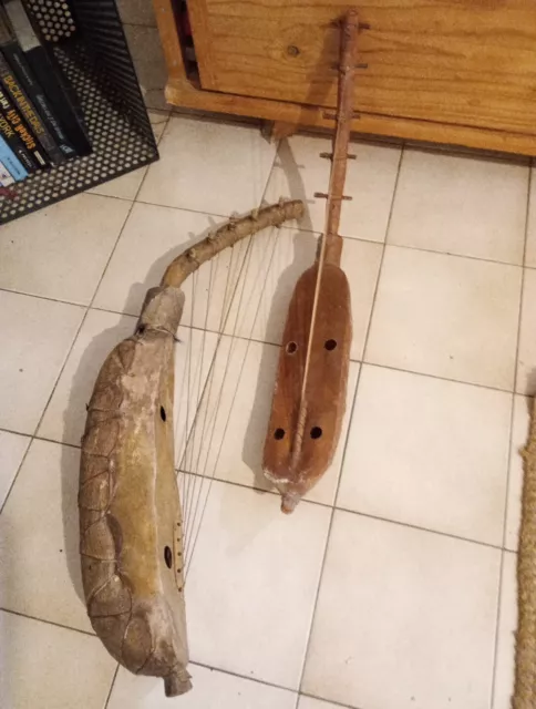 Instrument de Musique  Africain à Cordes.X2 CAMEROUN....