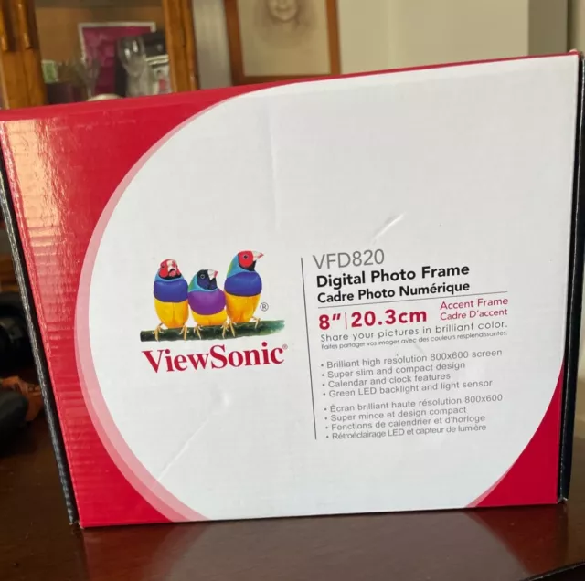 ViewSonic 8” Digital Photo frame w/Auto On/Off Light Sensor VFM820-50 