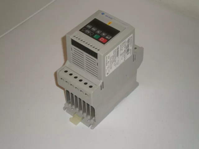 Allen Bradley 160-AA03NSF1P1 Variable Fréquence Lecteur Vfd Série C