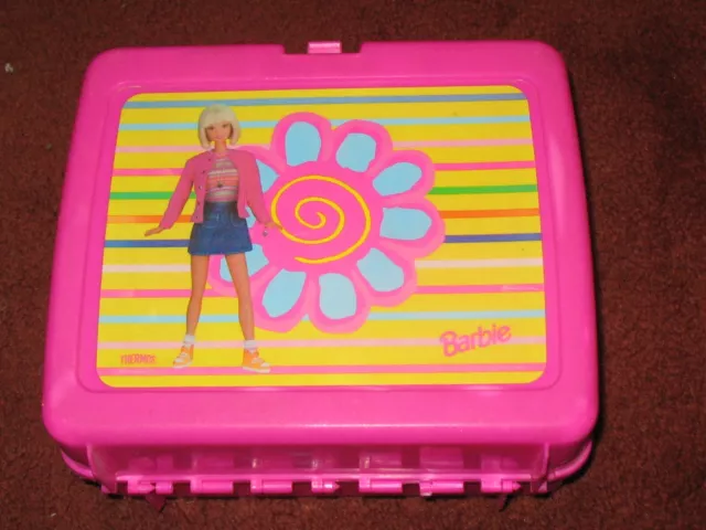 https://www.picclickimg.com/Y-oAAOSw2fZlVi9~/Vintage-Barbie-Mattel-Thermos-Kids-Pink-Flower-Lunch.webp