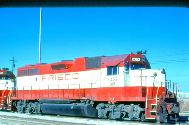 SLSF 2352 GP38-2, Memphis, Tn, 12/80; Kodachrome Original
