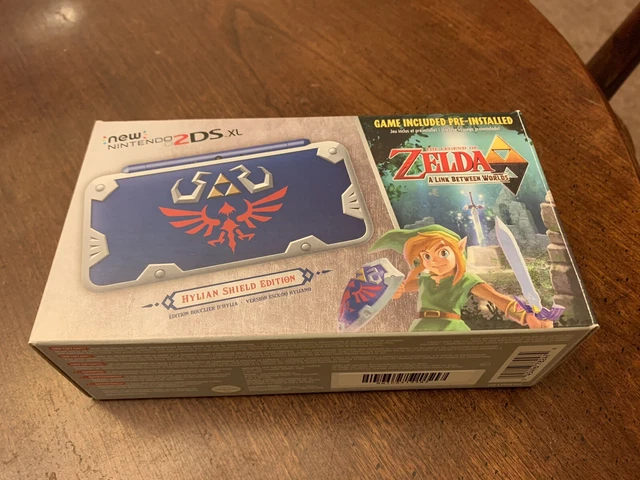 NINTENDO 2DS XL Hylian Shield Edition Zelda Complete In Original