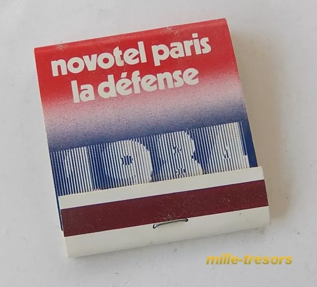 Pochette d´allumettes NOVOTEL PARIS LA DEFENSE 1984 + ROTHMANS - Matchbox