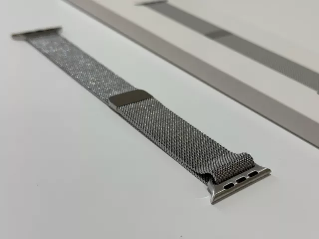 Apple Watch Stainless Steel Milanese Loop, 45 mm, silber