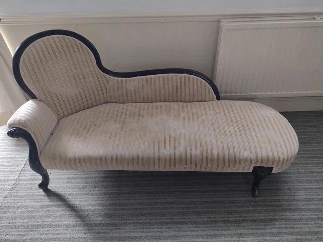 chaise longue antique