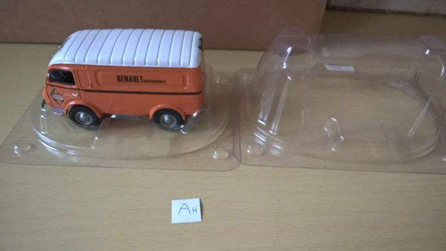 Universal Hobbies - Renault 1000 Kg - Renault Motoculture - 1/43E