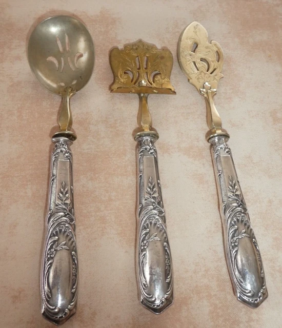 BELLE PINCE ou PELLE à GATEAUX ANCIENNE ou MIGNARDISES en ARGENT MASSIF