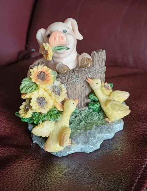 Shudehill Pig Resin Figurine Ornament Piglet and ducklings