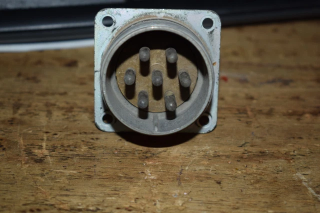 Vintage 1960'S Used Military Amphenol 7 Pin Male Connector
