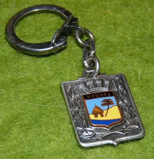 RARE ET ANCIEN porteclé en métal avec blason émaillé de Nouméa Keyring EUR 5,00 PicClick FR