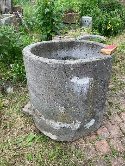 Stein Vorratsbehälter antik - Maße ca. 70 x 70 x 60 cm