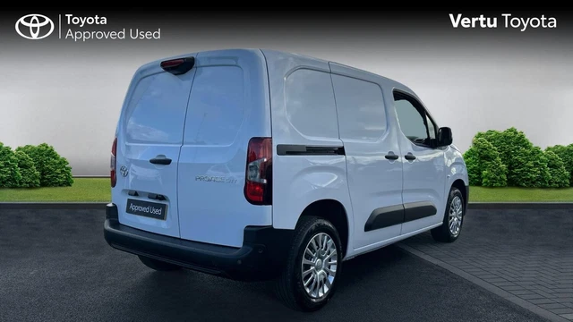 2026 TOYOTA PROACE 1.5D 100 Icon Van PANEL VAN DIESEL Manual £22,794.00 ...