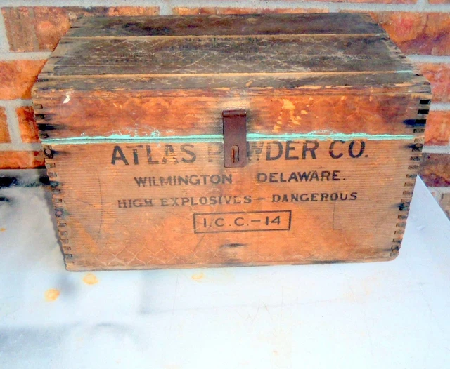 Antique Atlas Powder Co Explosive Gelatin Wooden Box Lid