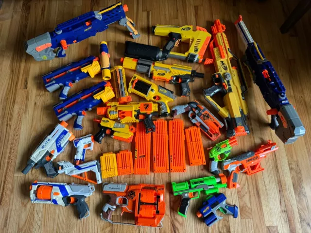 Nerf gun lot Collection used 19 guns + Few Accessories
