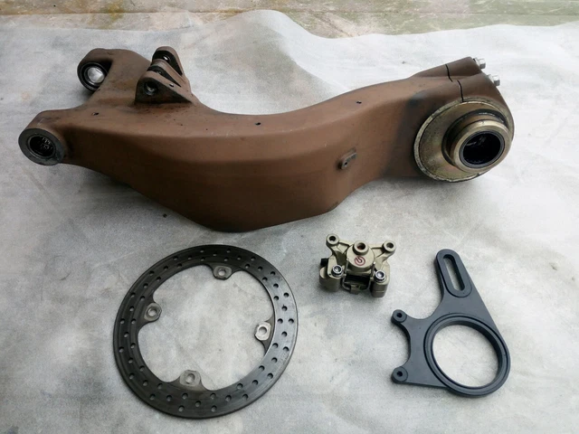 FORCELLONE MAGNESIO DUCATI corse ducati 748 916 996 998 Brembo