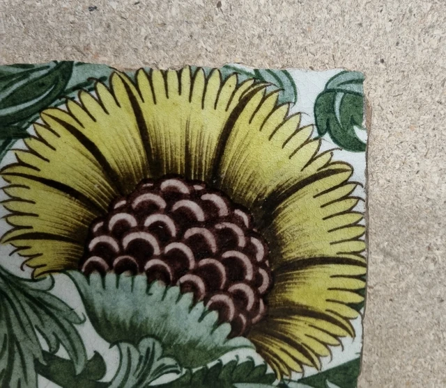 Antique william de morgan floral tile -  Merton Abbey 7