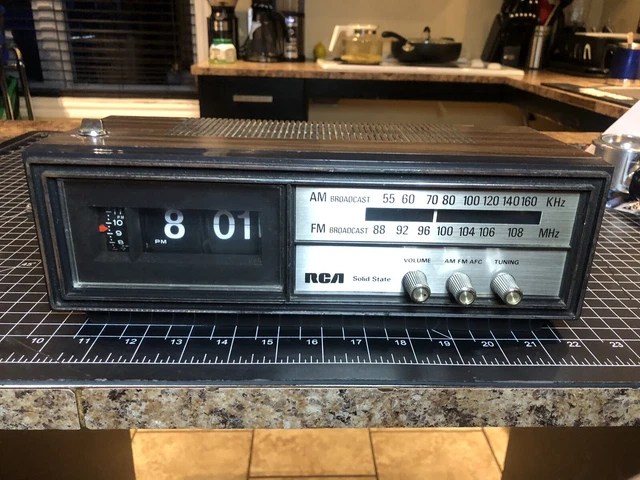 RCA FLIP CLOCK Alarm AM FM Radio RZS 1067 Rare Vintage from late 70s ...
