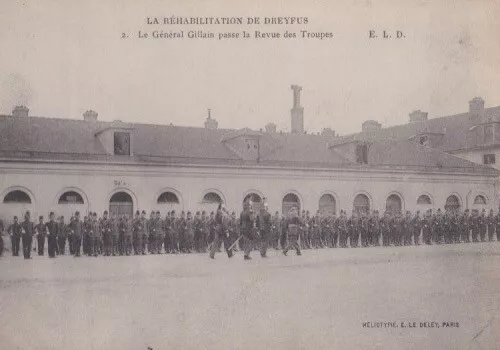 carte postale RARE la RéHABILITATION DE DREYFUS general Gillain Troupes ww1