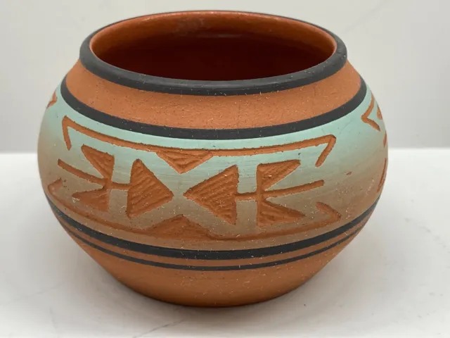  Sioux Pottery Vase, Wheel Thrown, Al Black Tail Deer, Signed. Aztec