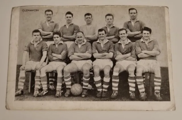 Thomson - Star Teams von 1961 - # 15 Glenavon seltene Fußballkarte.  Foto b+w