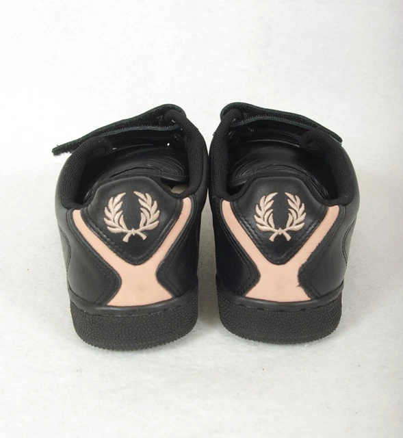 P637h79 Fred Perry Scarpe da ginnastica in pelle con gancio e anello nero UK4 Eur37 USA5
