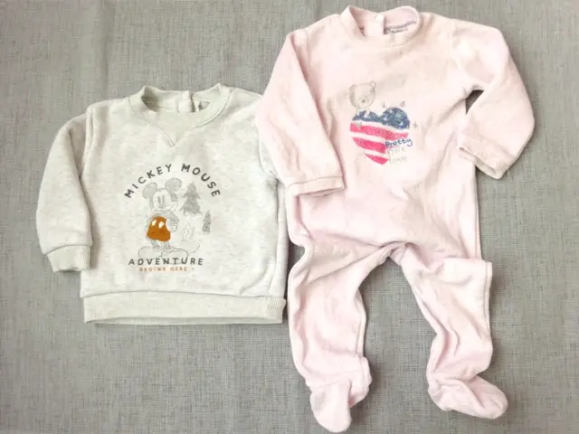 Lot Vêtement bébé fille 1 sweat DYSNEY BABY 1 Pyjama P' tit bisou 12 mois