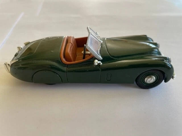 JAGUAR XK 120 OPEN TOP Vert CORGI 02901 1:43