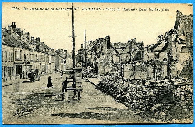 CPA: DORMANS - Place du Marchés / War 14-18