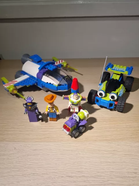 Lego Toy Story 7590 Woody And Buzz To The Rescue & 7593 Buzz Star Command