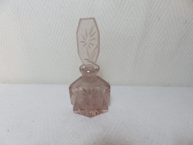 Vintage pink glass perfume bottle and stopper       ships USPS for USA