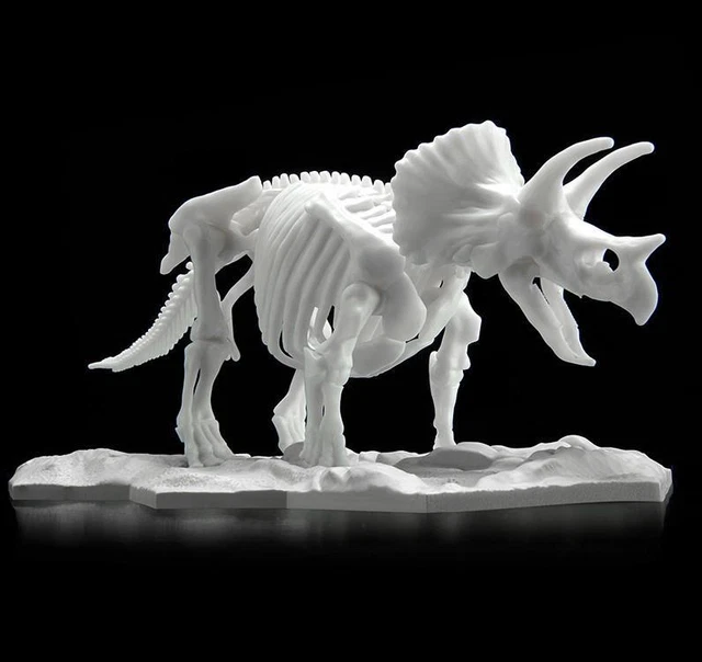 DINOSAUR LIMEX SKELETON Triceratops Mk Model Kit Bandai EUR 23,80