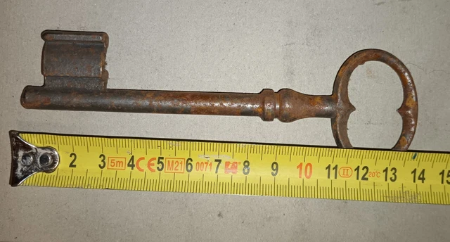 grande clé clef de porte de chateau en fer forgé 18e siècle key ancien