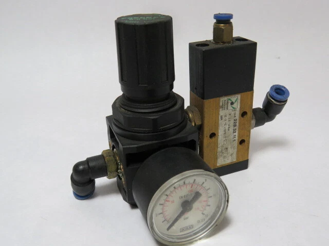 Pneumax 228.32.11.1 3/2 Directional Control Valve w/ Regulator 1/8"NPT  USED