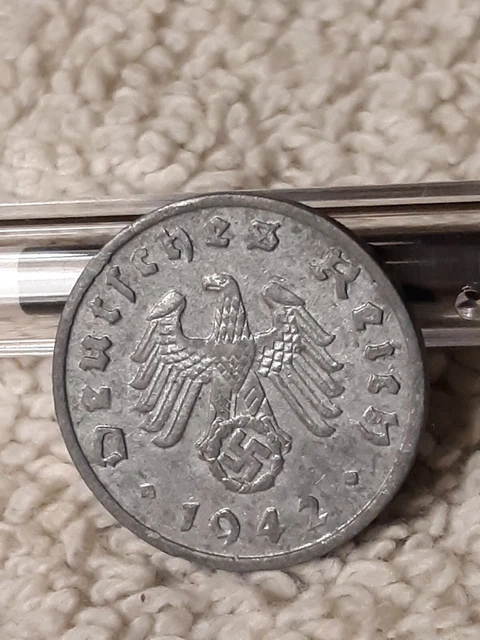 One 1942 WW2  1 Reichspfennig ~ German ~ WWII ~  Circulated Coin With Flaws