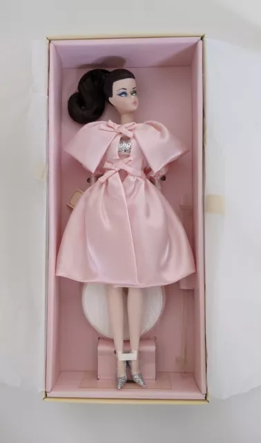 NRFB Blush Beauty Silkstone Barbie Doll Gold Label 2015 L.E. 4,400 with Shipper