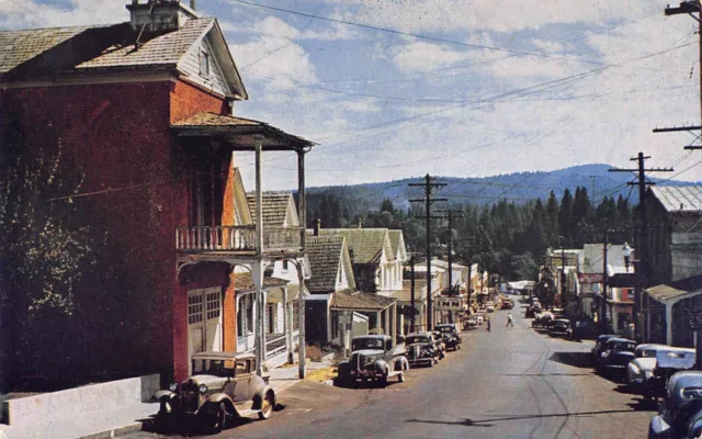 Broad Street Looking East Vtg Cars Street Scene Nevada City,CA 1940's Postcard