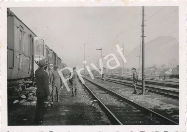 Foto Wk II Ejército Soldados Tren Imperial Vagón Estación De Salida Italia