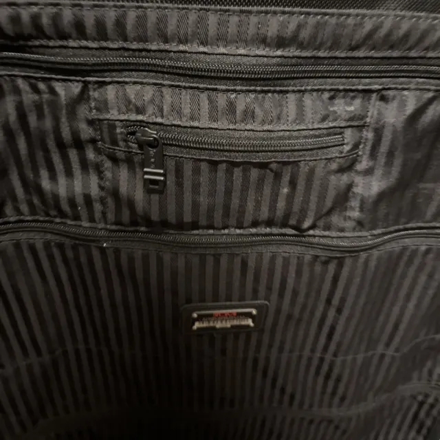 Preowned TUMI USA Alpha Bi-Fold Carry On Garment Bag 236D3 Black Ballistic Nylon 2