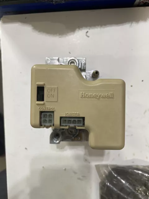 Honeywell SV9501M 2528 SV9501M2528 Smart Valve Furnace Gas Control Valve