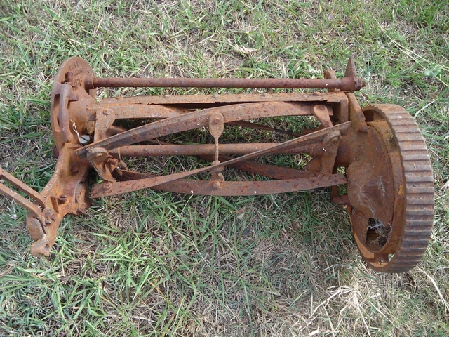 RETIRED VINTAGE CAST IRON QUALCAST PUSH MOWER PARTS - Model H $75.00 -  PicClick AU