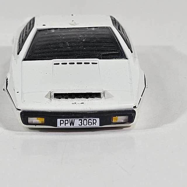 Maquette FUJIMI Lotus Esprit 1:24 – La Voiture Sous-marine De James Bond, édition 091921