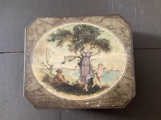 W&R Jacob & CO Biscuit Tin