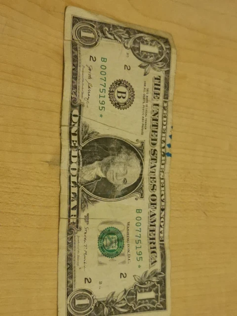 B00775195* Rare 2017 One Dollar Star Noted bill,