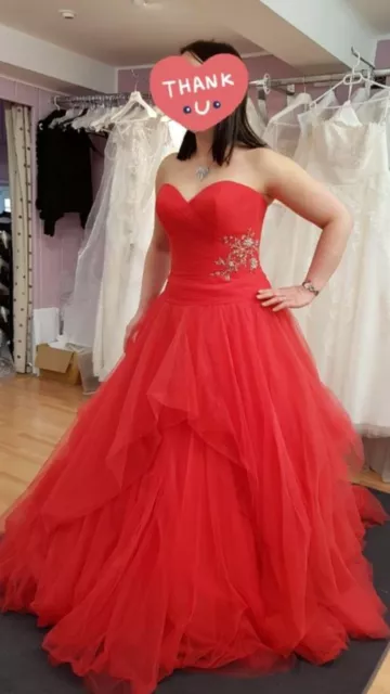 Robe de mariée Rouge. Fête Mariage cérémonie