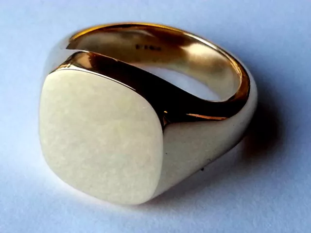 Massiccio Oro Cuscino Anello Sigillo Con Tuo Famiglia Crest Mano Inciso "