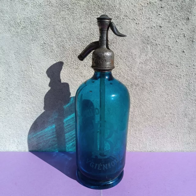 Ancien siphon eau de seltz CB  hygiénique - en verre bleu