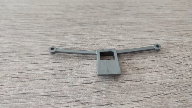 Pièce Détachée Roue Burago Bugatti Type 59 1934 échelle 1/18 - Patte Cassée - Occasion