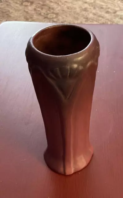 Van Briggle Vintage Art Pottery Mulberry Red Stylized Flower Vase Arts Crafts 7”