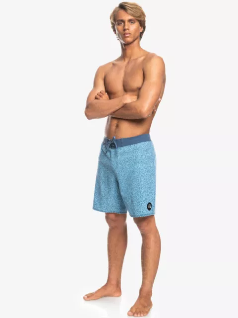 QUIKSILVER Men's HighLine Surfsilk Washed Sessions 18" Board Shorts  Size: 32